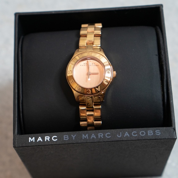 Marc by Marc Jacobs Mini Blade Rose Gold Watch - Picture 3 of 7